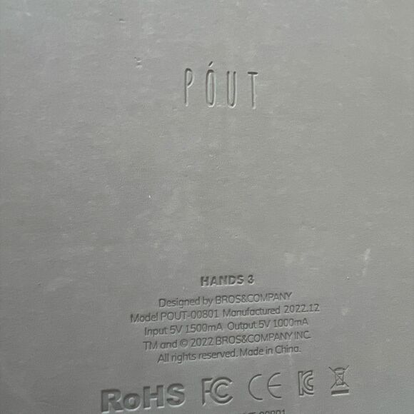 POUT model 00801 charging station pad - Picture 3 of 3